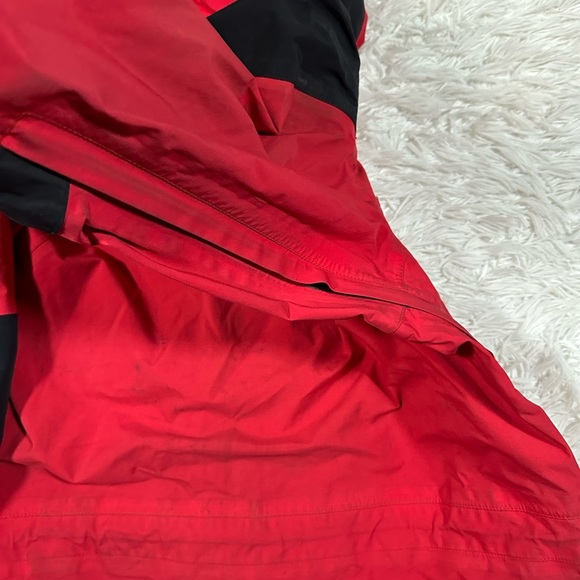 Marmot GoreTex Hooded Shell Jacket Size Small Red and Black - Picture 12 of 13
